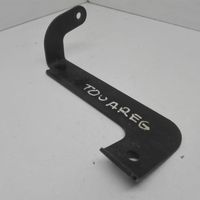 Volkswagen Touareg I Horn signal holder/bracket 7L6951185