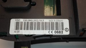 Audi A2 Tachimetro (quadro strumenti) 8Z0920950P