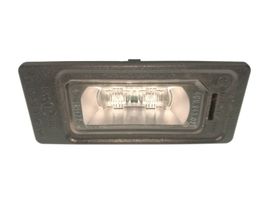 Audi Q3 8U Lampa oświetlenia tylnej tablicy rejestracyjnej 4G0943021