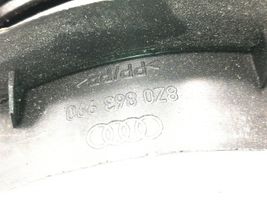 Audi A2 Aizmugurējā luktura detaļa 8Z863990