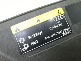 Audi Q2 - Viršutinė dalis radiatorių panelės (televizoriaus) 81A807081