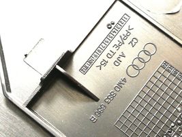 Audi Q7 4M Slidės apdaila galinės sėdynės 4M0883686B