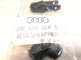 Audi Q7 4M Vanteiden varkaudenestomutterit ja avainhylsy 8W0600026D