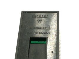 Audi A7 S7 4G Lampka drzwi przednich 4E0947415
