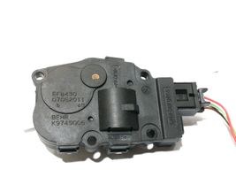 Audi RS4 Moteur / actionneur de volet de climatisation K9749006