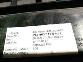 Volkswagen Touareg I Tavaratilan pohjan tekstiilimatto 7L6863546K