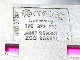 Audi A8 S8 D3 4E Faisceau de câblage de phare 1J0973737