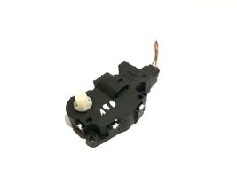 Audi RS4 Motor/activador trampilla de calefacción EFB430