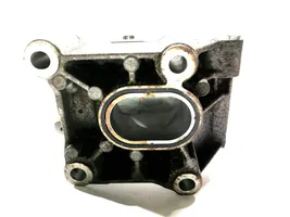 Audi A8 S8 D4 4H Staffa di montaggio del compressore dell’A/C 059145169AN