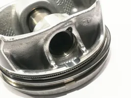 Porsche Cayenne (9Y0 9Y3) Piston 06M107099