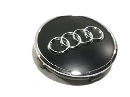 Audi Q7 4M Gamyklinis rato centrinės skylės dangtelis (-iai) 8W0601170