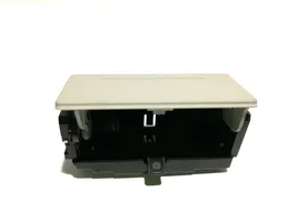 Audi A7 S7 4G Takaoven tuhkakuppi 4G8857406A