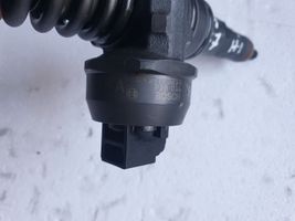 Volkswagen Touran II Injecteur de carburant 038130073AG