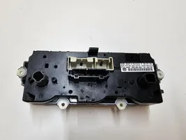 Volkswagen Tiguan Gaisa kondicioniera / klimata kontroles / salona apsildes vadības bloks (salonā) 1K0820047JL