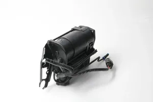 Volkswagen Touareg I Air suspension compressor 7l8616007a