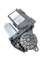 Audi A4 S4 B7 8E 8H Motorino alzacristalli della portiera anteriore 8E1959802H