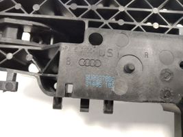 Audi Q3 8U Išorinė atidarymo rankena galinių durų 8U0837886