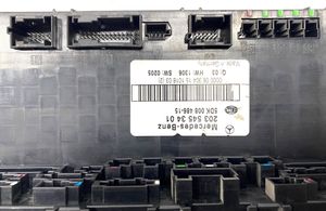 Mercedes-Benz CLK A209 C209 Module de fusibles 2035453401