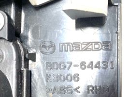 Mazda 3 II Consolle centrale BBP364361