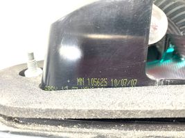 Mitsubishi Colt Lampy tylnej klapy bagażnika MN105625