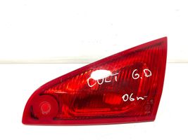 Mitsubishi Colt Lampy tylnej klapy bagażnika MN105624