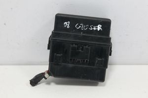 Citroen C-Crosser Boîte à fusibles MR301971