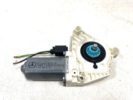 Mercedes-Benz B W245 Front door window regulator motor A1698204142