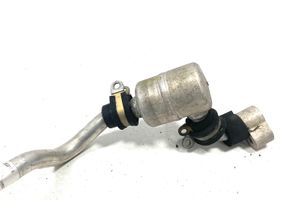 Volkswagen Touareg I Ilmastointilaitteen putki (A/C) 7L0820017E