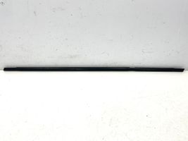 Peugeot 508 Listwa / Uszczelka szyby drzwi przednich 9686175880