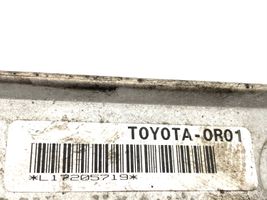 Toyota Avensis T270 Mocowanie / uchwyt filtra oleju 157100R010C