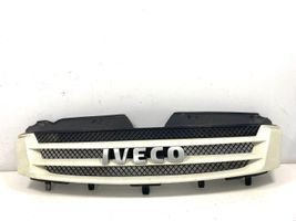 Iveco Daily 45 - 49.10 Maskownica / Grill / Atrapa górna chłodnicy 38028010105