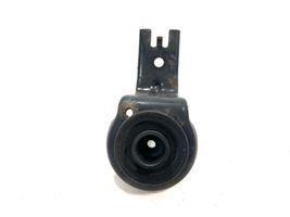 Toyota Avensis T270 Staffa di montaggio del radiatore 165230R010