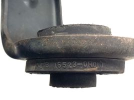 Toyota Avensis T270 Staffa di montaggio del radiatore 165230R010