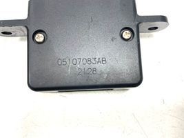 Chrysler Town & Country V Câble adaptateur AUX 05107083AB