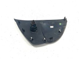 Renault Clio IV Kojelaudan sivupäätyverhoilu 689209247R