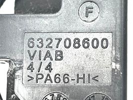 Volvo XC90 Klamra tylnego pasa bezpieczeństwa 39842519