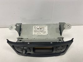 Toyota Yaris Verso Radija/ CD/DVD grotuvas/ navigacija 8611052030