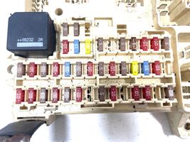 Jaguar S-Type Module de fusibles 4R8T14A067AB