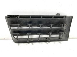 Renault Megane II Maskownica / Grill / Atrapa górna chłodnicy D8200114157