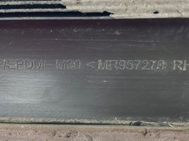 Mitsubishi Colt Listwa drzwi przednich MR957270RH