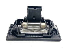 Audi A5 8T 8F Lampa oświetlenia tylnej tablicy rejestracyjnej 8T0943021