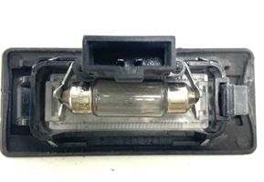 Audi A5 8T 8F Lampa oświetlenia tylnej tablicy rejestracyjnej 8T0943021