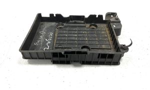 Renault Megane II Boîte de batterie 8200166032