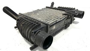 Renault Modus Välijäähdyttimen jäähdytin 8200170504