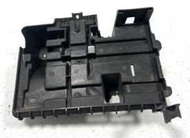 Opel Meriva A Boîte de batterie 13167332