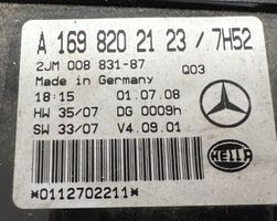 Mercedes-Benz B W245 Priekinių vietų apšvietimo žibintas A1698202123