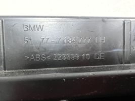 BMW 5 F10 F11 Support, marche-pieds 51777184777