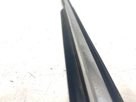 Toyota Avensis T250 Rivestimento modanatura del vetro della portiera anteriore 