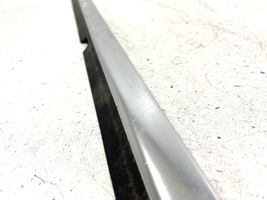 Mercedes-Benz C AMG W204 Rivestimento modanatura del vetro della portiera posteriore 