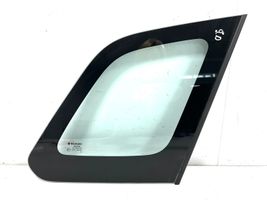 Suzuki Vitara (LY) Fenêtre latérale avant / vitre triangulaire 8458254P00